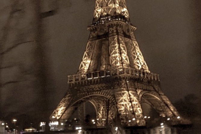 Ioviebun's tweet photo. loVer in Paris ♥︎ https://t.co/qkVY1xOeyH
