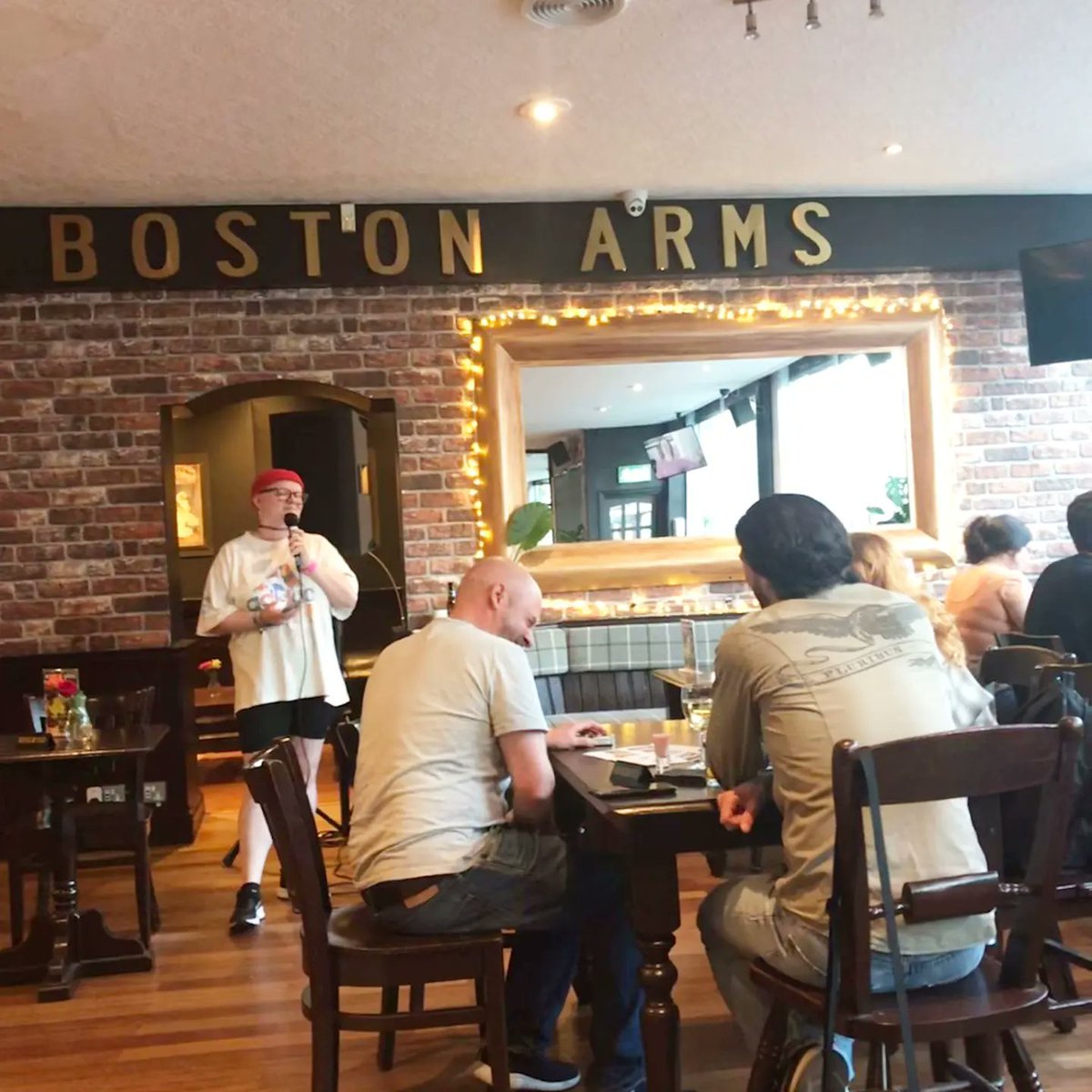 BostonArms's tweet image. Our last pub quiz was such a success we decided to host another! 

Do you think you and your friends have what it takes to win? Join us tomorrow night from 7:30pm to find out!

Entry is £1 per person and the winners will be going home with a bar tab and a bottle of prosecco!