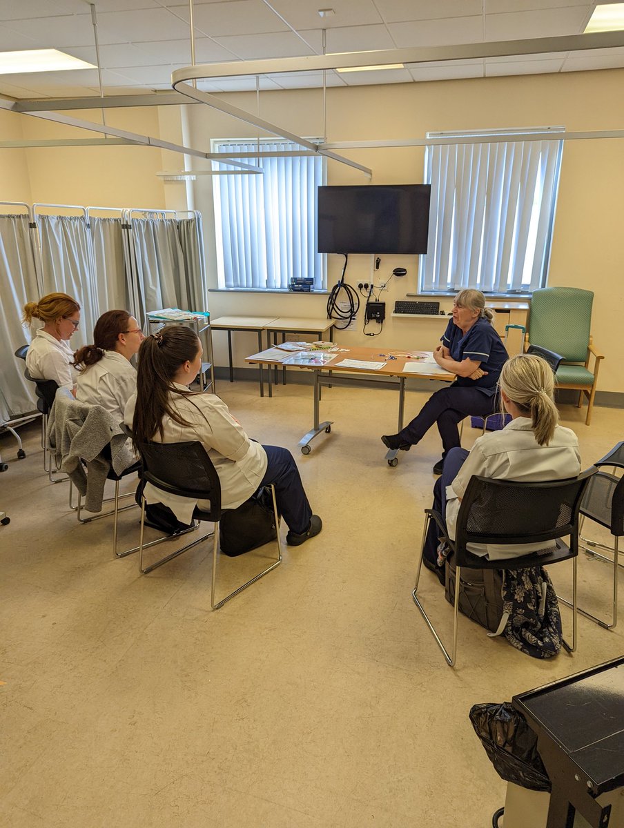 Jen14353147's tweet photo. Fantastic end to the day with student nurses learning clinical skills, from the #SALT and #Dietetics teams, to help them better understand nutrition, hydration and swallowing issues. @SouthTees #pegfeed #CVPline #NG https://t.co/W0wPU6OG48