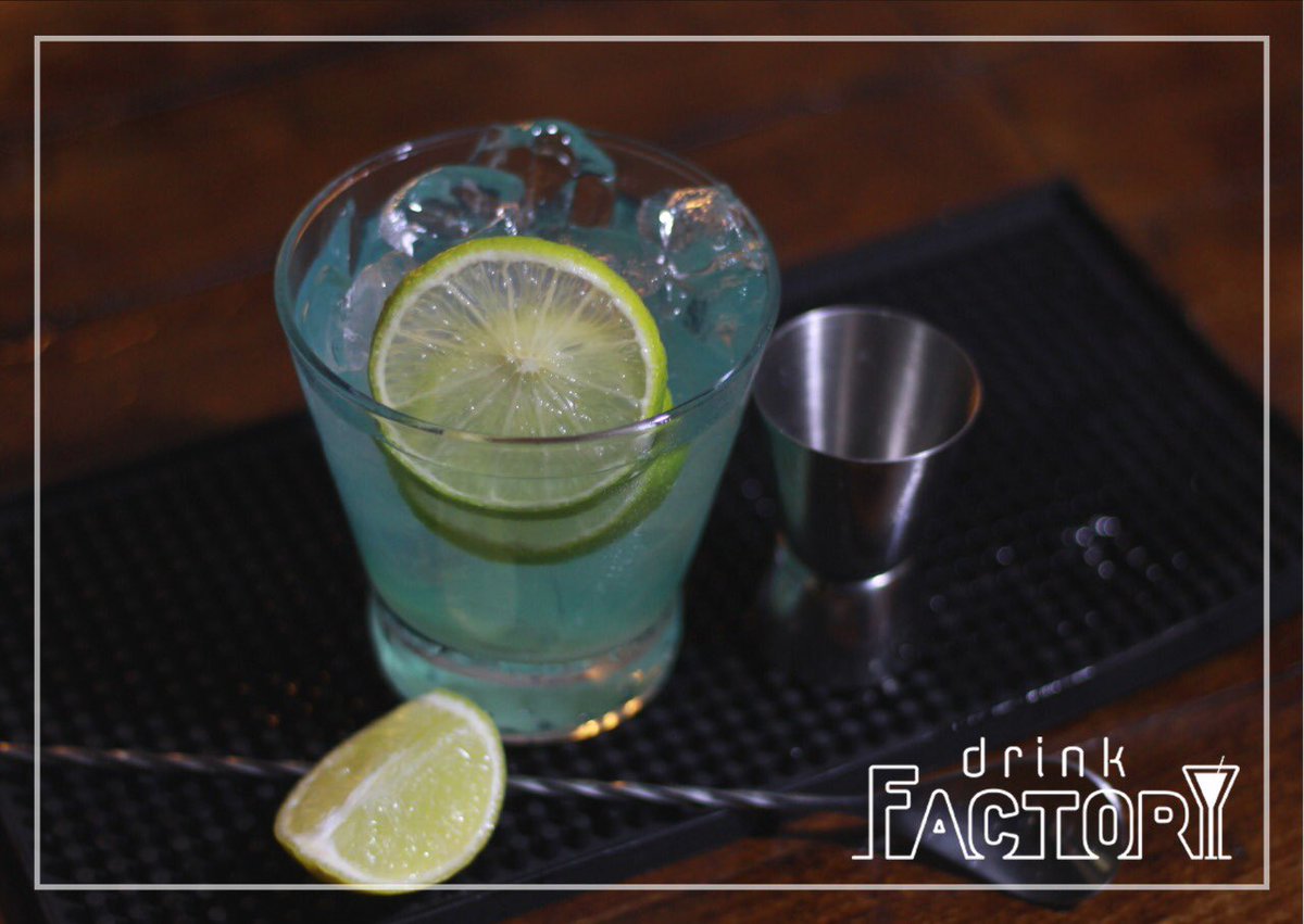 drinkfactorypy's tweet photo. Limonada Eléctrica ⚡️🤩
Este cóctel se prepara con 4 destilados blancos: 
Tequila, vodka, ginebra y ron blanco…
Te animas a probar?? ✨🍸🍹
Info y Reservas al 0991641754 https://t.co/i9lyPGvVrI
