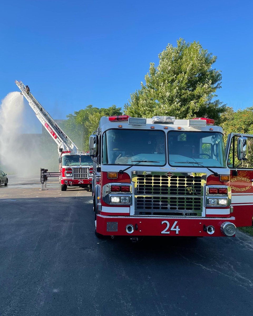 SWGFD24's tweet image. ruck company training last evening, drilling on water tower operations.