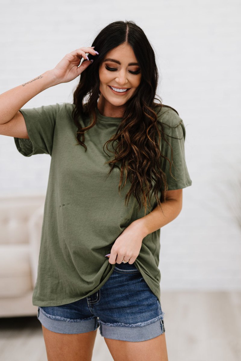 OhEmGeeBoutique's tweet photo. 15% off your order with code Summer15
Zenana Rollercoaster Vibes Full Size Tee in Ash Olive 
$36
 
https://t.co/TzqotbMhT4 

#length #trendsi #plussizetops #bust #shipfromusa #plussize https://t.co/WFfyekjwQq