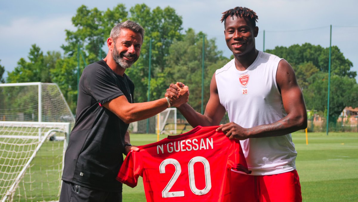 nimesolympique's tweet photo. Le Nîmes Olympique est fier et heureux de vous annoncer le prêt de Jean N'Guessan par l'OGC Nice jusqu'à la fin de la saison

👶 17 avril 2003

↕️ 1m77
♟️ Milieu de terrain
🔙 Formé au Racing Club Abidjan - Prêté au Lausanne-Sport la saison dernière

Bienvenue Jean !

#Crocodeal https://t.co/u3WHELRj2Y