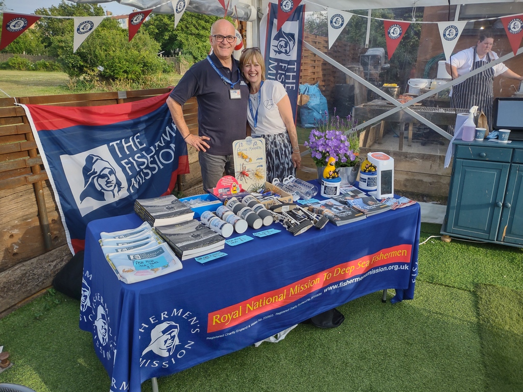 thefishmish's tweet photo. Many thanks to the White Horse at Brancaster Staithe @WhiteHorseBranc for an amazing Lobster BBQ last Friday raising over £400 for the Fishermen’s Mission.🐟🍽️ https://t.co/q1RTdIjlsi