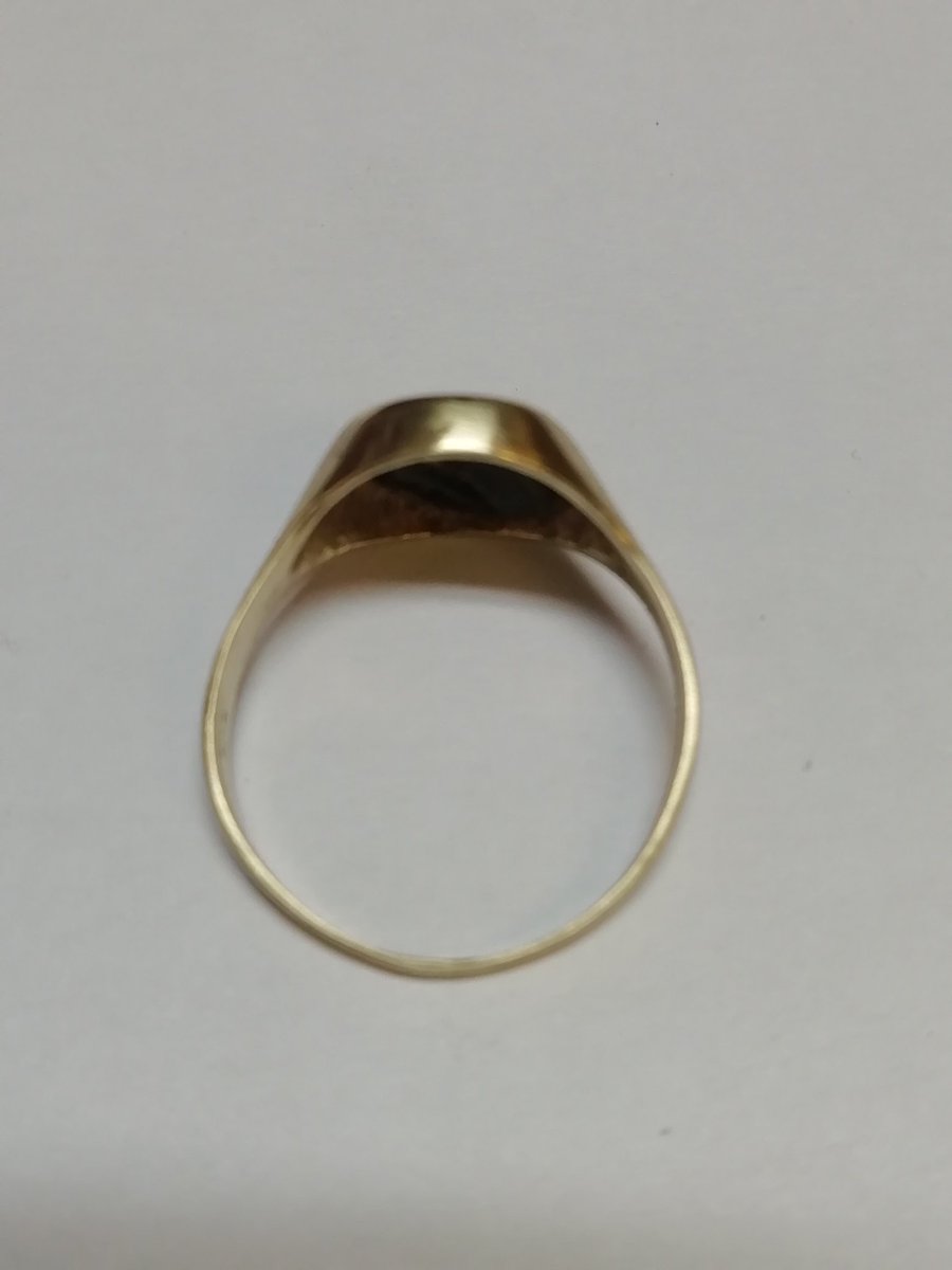 We manufacture customized jewelry and we also doo repairs based in Gauteng 0846436010 for enquiries
#stage6 #Eskom