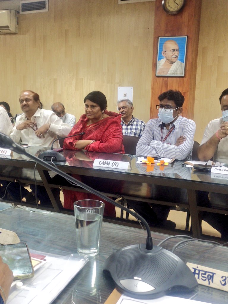 <a href="/HqNrmu/">NRMU HQ DIVISION (सत्यमेव जयते) 🕊️</a> की पीएनएम का आगाज NRMU के महामंत्री कॉम शिव गोपाल मिश्र जी द्वारा किया गया, स्थान उत्तर रेलवे बड़ौदा हाउस नई दिल्ली ! सभा मै PCPO उत्तर रेलवे भी उपस्थित रही, DS HQ, DP HQ मुख्यालय मण्डल के साथ यूनियन डेलीगेट्स एवम सभी विभागों के अधिकारी मौजूद रहे !
<a href="/RailwayNorthern/">Northern Railway</a>