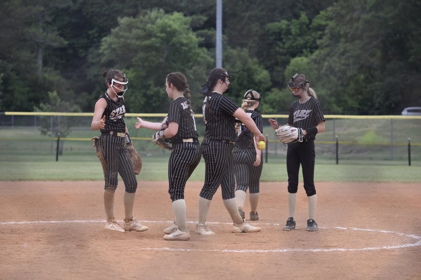 KnievelShiloh's tweet photo. Great week/weekend at scenic city with  @StarzGoldDillon I cant wait for our next showcase in Atlanta! @StarzGold_Nat @SoftballDown 
@LegacyLegendsS1 https://t.co/VOvCc1IozQ