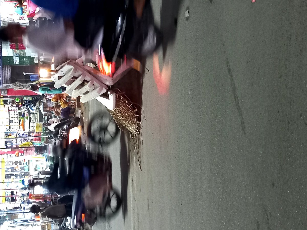 omerbaoum99's tweet photo. Bfr anyone lose there love once due to negligence of @GHMCOnline @CommissionrGHMC please take immediate actn and rmv all those things from road @TheSiasatDaily @dwnewshyderabad @omerbaoum99 @AbuAimal @TOIHyderabad @KTRTRS @akbarowaisii @imAkbarOwaisi I rqst take immediate action https://t.co/vcAqNkF9xH