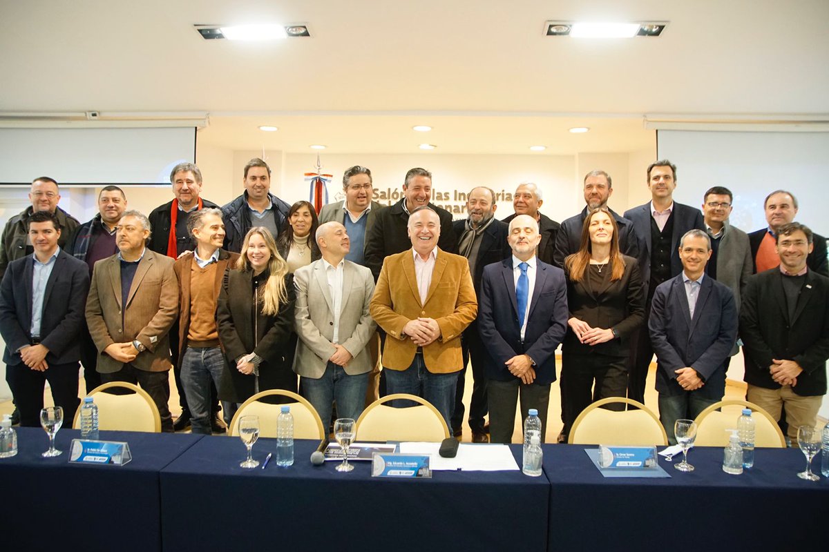 Lanzamos junto al Gabinete Productivo e intendentes de nuestra provincia, la Red de Centros de Innovación Productiva en Parques Industriales donde tendrá lugar la interacción entre las industrias, innovación, capacitación y el talento humano cordobés.
