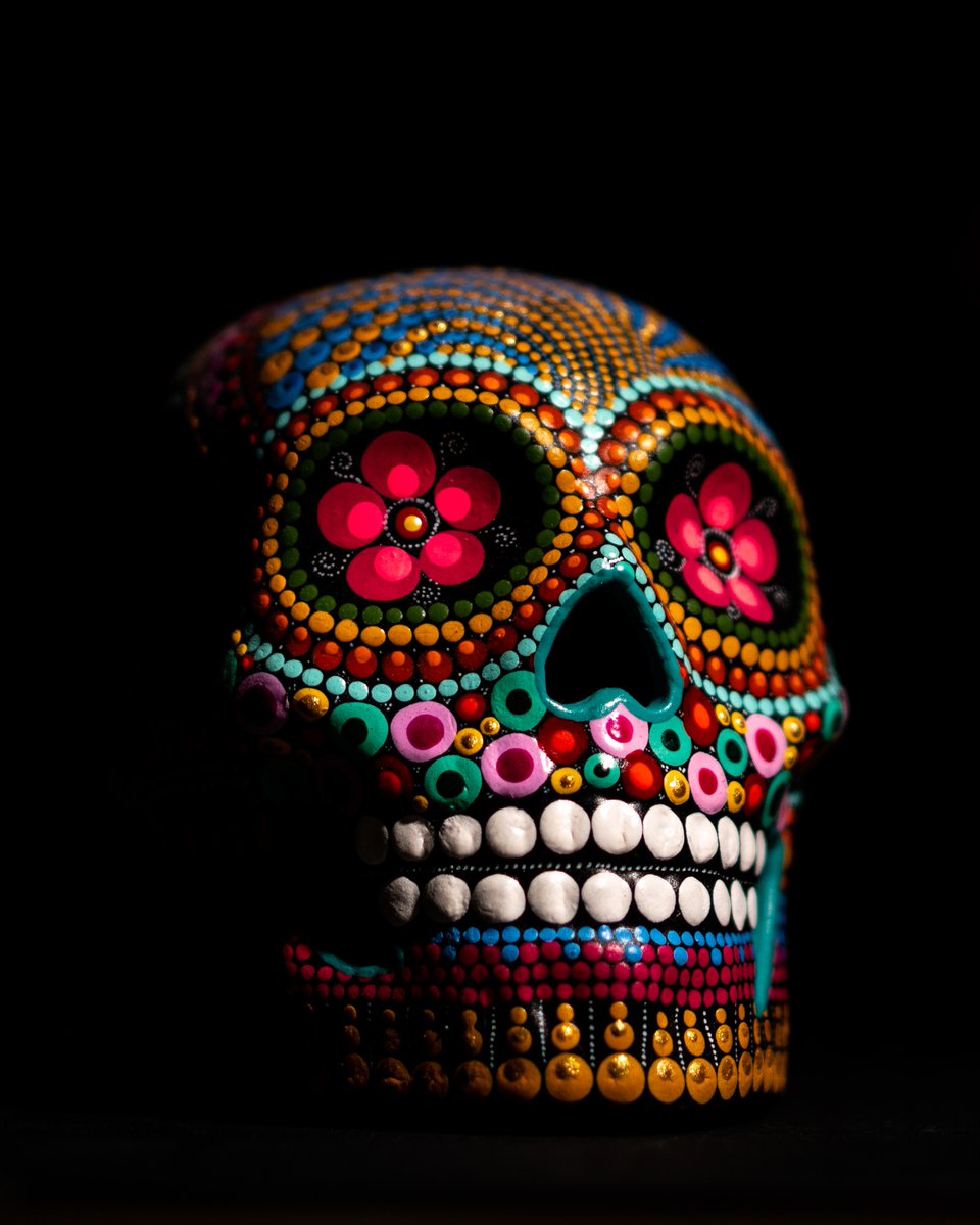 doseof_art's tweet photo. @NFTGalIery The multicolored skull #NFT https://t.co/YjN3WQC1YF
