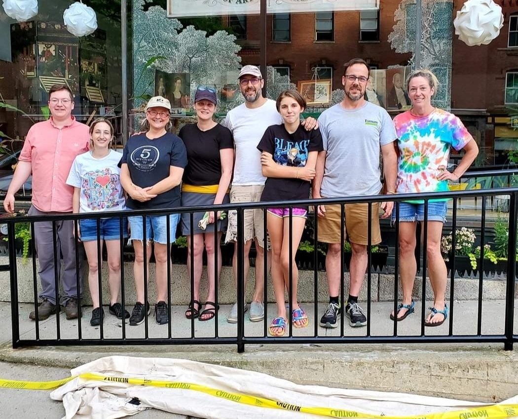 FlatIronCoop's tweet photo. Larisa,(4th from left) one of our worker owners joined the Keep BF Beautiful team to help weed the gardens, paint the railings and benchs around the square yesterday. We love showing how coops support P7.
#workerownedcoop #p7 #concern4community #coffeeandcommunity
#gocoop https://t.co/2ftG1fuZUh