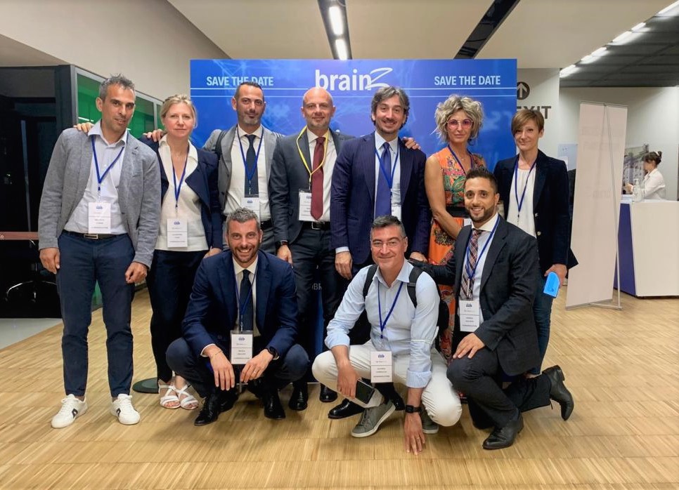 GRUPPO_SGB's tweet photo. 🤩 Eccoci a #Itsallretail, la fiera di @brainz_italy dedicata alla #logistica! 🎤Mike Granchelli, Direttore Operativo #Humansolution, ha partecipato ad un’interessante tavola rotonda sulla gestione della #supplychain 🚛 Vuoi saperne di più? 👉 Contattaci! https://t.co/AFjaFQjNLz https://t.co/M2nnvfNPaq