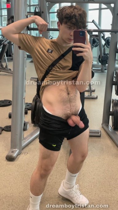 can we be gym bros? https://t.co/zpChmqdiAZ