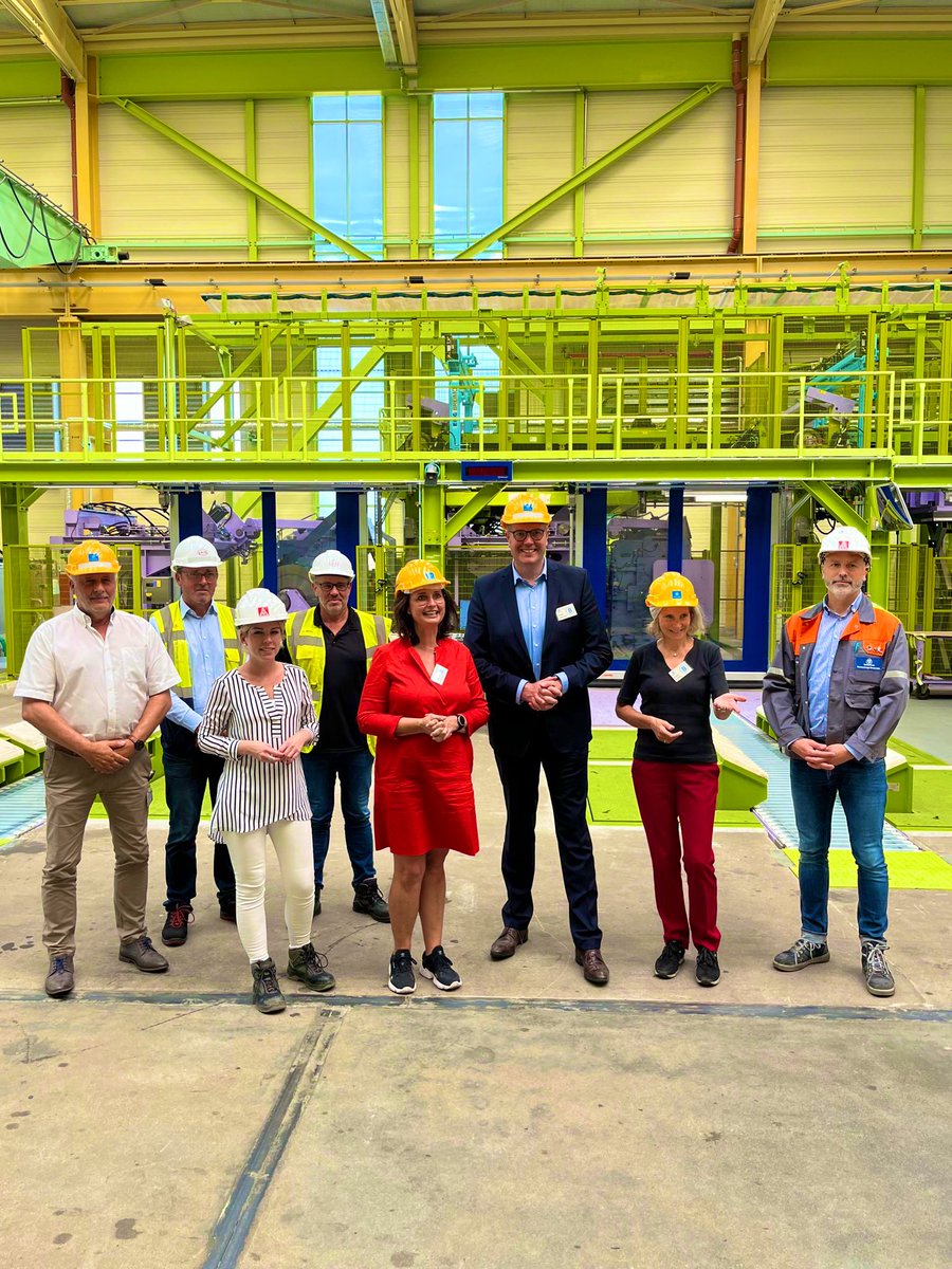 Alex_Schweitzer's tweet image. Wir brauchen auch weiterhin Stahlproduktion in Deutschland! Mit Landtagskolleginnen Kathrin Anklam-Trapp und Dr. Anna Köbberling - und auf Einladung von Lana Horstmann, MdL und Betriebsrätin bei @thyssenkrupp #Rasselstein - war ich heute vor Ort in #Andernach. #TransformRLP