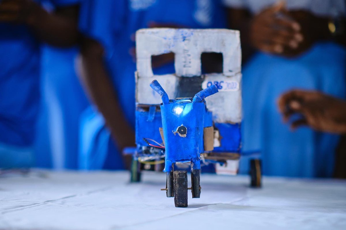 1billionafrica's tweet photo. It doesn’t matter how young you may be, as long as you can dream there is hope!
Catch a glimpse of the stunning presentations by students from nine (9) schools at our first ever S4A Innovation Challenge in Africa.
#1BA #S4A
#STEM4Africa
#Africa #Ghana #STEM https://t.co/4lHQIVHpVa