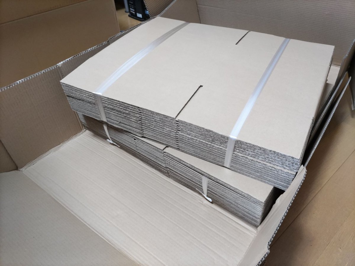 ilodoly's tweet photo. オーガニックデーツを小分けした商品を取りまとめる段ボールが30枚（個）届きました。
一箱に20袋詰め込む予定です。
地味な絵面ですが、いよいよ発売が近づいてきたことを感じます。
#オーガニック #デーツ #オーガニックデーツ #イロドリ #ILODOLY #コーヒーに合う https://t.co/Q3ss2ND7el