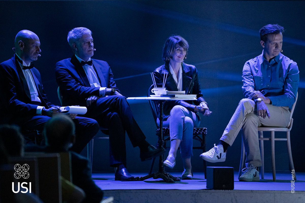 [#USI2022] 😍 Les conférences de ce 2ème jour sont terminées ! C'était juste incroyable.
🙌 Un grand MERCI aux speakers, participant(e)s, partenaires et Octos pour cette passionnante édition !

#tech #innovation #inspirations