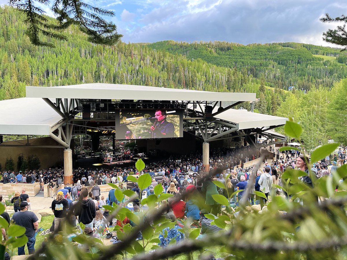 "I Don't Know What I Want" 6/19/22 Live from Gerald Ford Amphitheater in Vail, CO. 🏔

youtube.com/watch?v=9Zd5kW…

🎥 <a href="/Keithagriner/">Keith Griner</a> 
#AskingForAFriend #AFAF