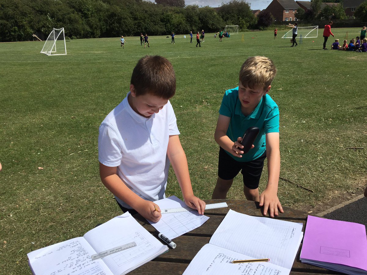 MissTyson12's tweet photo. Y4 have been investigating volume and distance in science today. We needed to think of our own enquiry question, ensure it was a fair test, make predictions and take measurements. @AlthorpeKeadby #STEMeducation https://t.co/zTtGxF5YIr