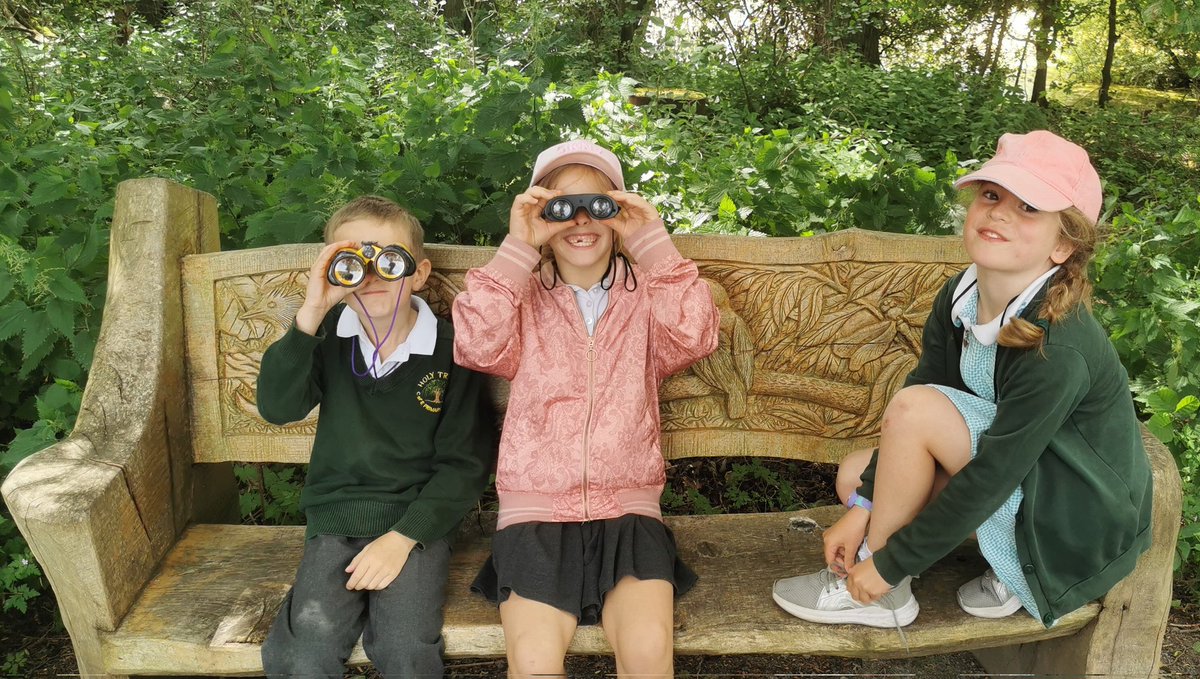 dragonfliesHTPS's tweet photo. Today we've been weather watchers, bird spotters, bug hunters and den builders! What a busy day Brandon Marsh! @meerkatsclass1 @WillowsCE https://t.co/XFeSN4X2ak