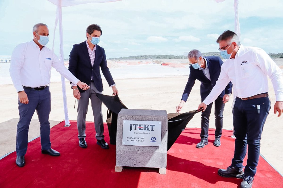 sedecoslp's tweet photo. @jc_valladares asistió en representación del Gobernador del Estado @rgc_mx a la Ceremonia de Colocación de la Primera Piedra de la Ampliación JTEKT. https://t.co/XKm1FlgGnz