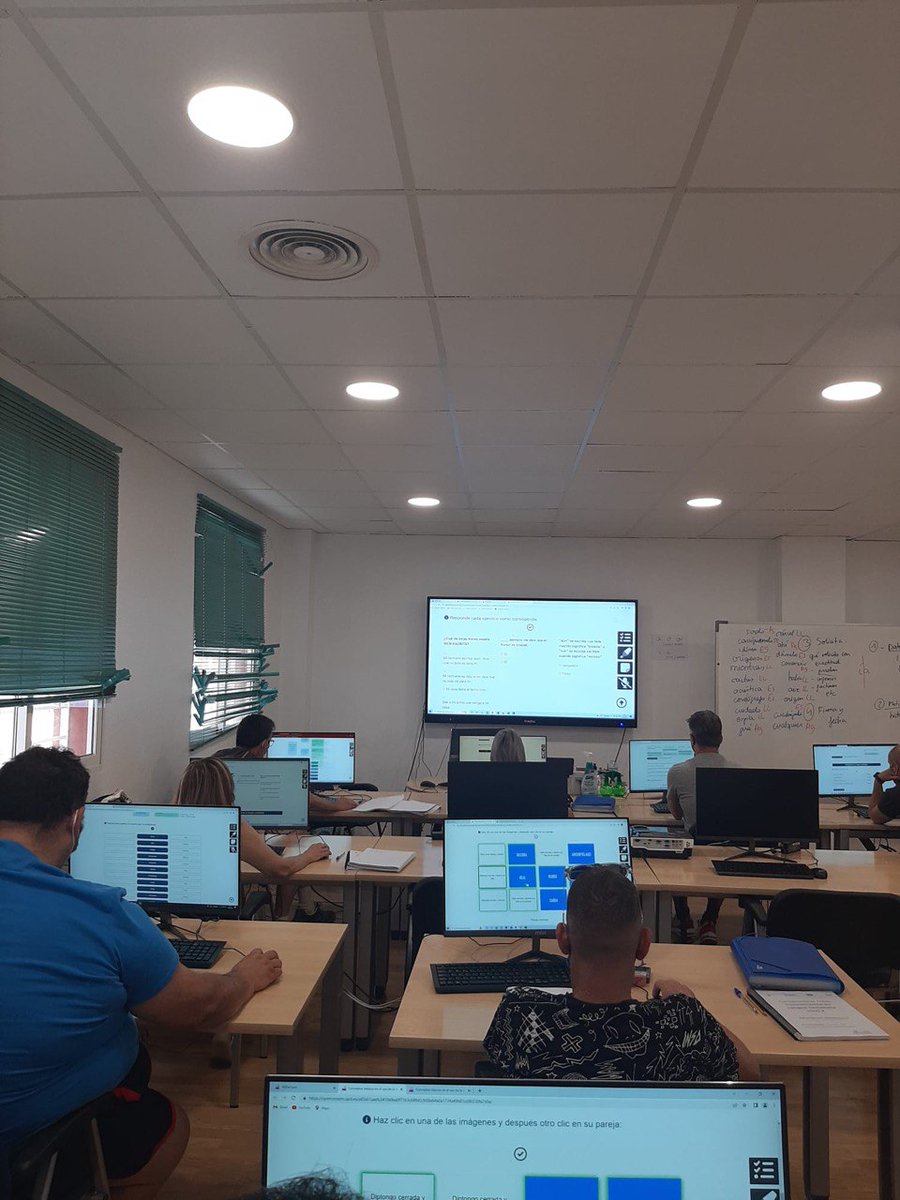 indie_eu's tweet photo. Another great use of #INDIeOpen our authoring tool that allows the implementation of #UDL principles! Cristina Contreras, a trainer working for @COCEMFEnacional Region of Murcia, prepared a unit on Spanish with many interactive activities. Have a look! https://t.co/WRIrGOIiFi https://t.co/w4i2i4i9Hs