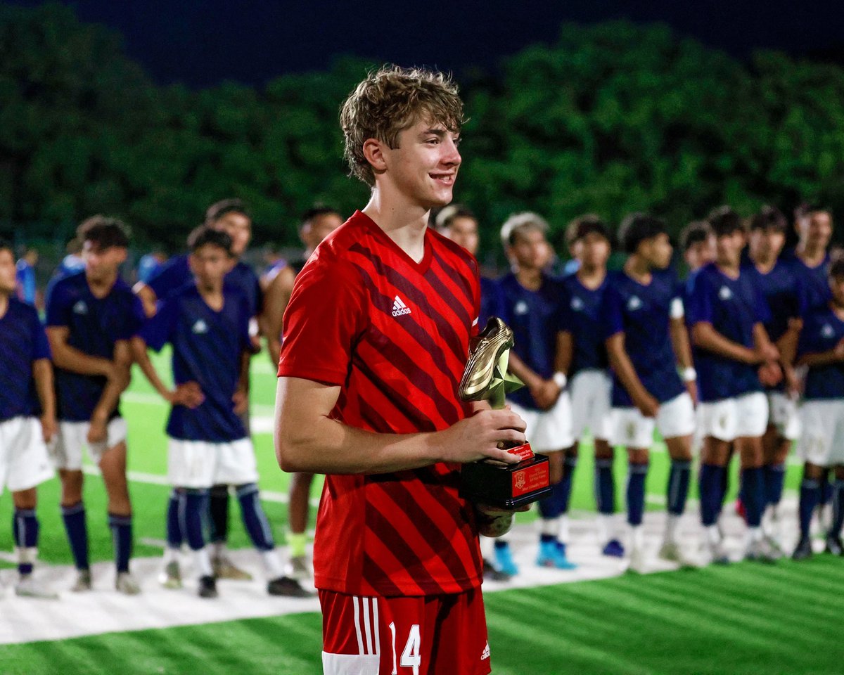 AllStarGameBen's tweet photo. Congratulations @gavinhouse03 @RHSBOYSOCCER1 ASG MVP Award (Photos by Eppler Photos https://t.co/nEPO4XwhiJ