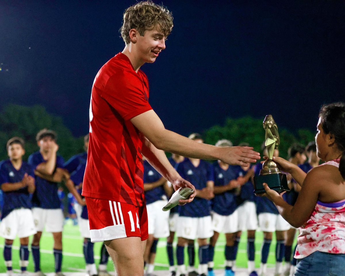AllStarGameBen's tweet photo. Congratulations @gavinhouse03 @RHSBOYSOCCER1 ASG MVP Award (Photos by Eppler Photos https://t.co/nEPO4XwhiJ