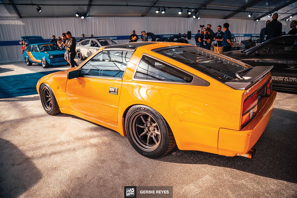 The combination of Safari Gold 920 paint and the iconic RS