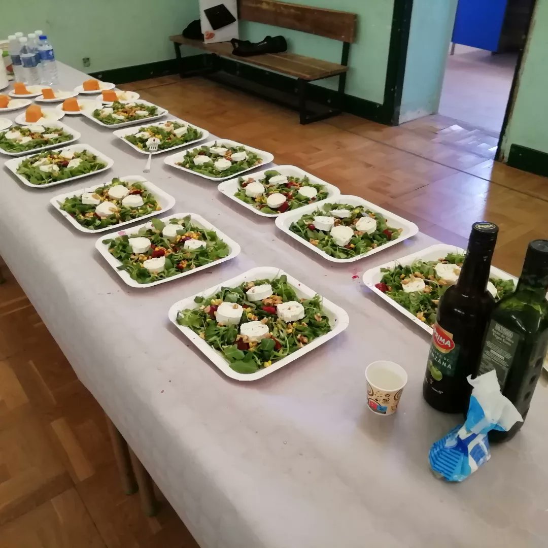 iesferrari's tweet photo. Preparando la celebración de fin de curso del claustro de profesores del IES Ferrari. ¡Muchas gracias a todos los participantes! ¡Qué ejemplo de trabajo colaborativo!
@AmpaIESFerrari https://t.co/e8mYWvnHwQ