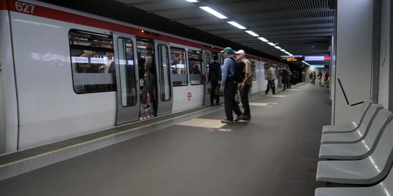 Moins de panneaux en ville, fin des écrans dans le métro: Lyon met un coup de frein à la publicité
bfmtv.com/lyon/moins-de-…