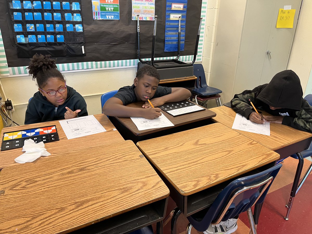GrahamwoodEL's tweet photo. Today, SLA math teacher Ms. Young broke out the VersaTiles in order to engage ALL learners! #weareGrahamwood #mathAndLiteracy #engagement #SummerLearningAcademy2022
@SCSK12Unified @LoveServeTeach @SCSSuptRay @pete_johnson3 https://t.co/utzgvyN9Bg