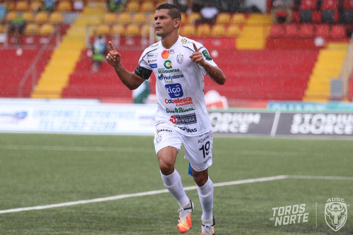 alpiedeldeporte's tweet photo. #KeilorSoto pone fin a su carrera como jugador https://t.co/AnyZGFJWzx https://t.co/ZKfSVX1OIu
