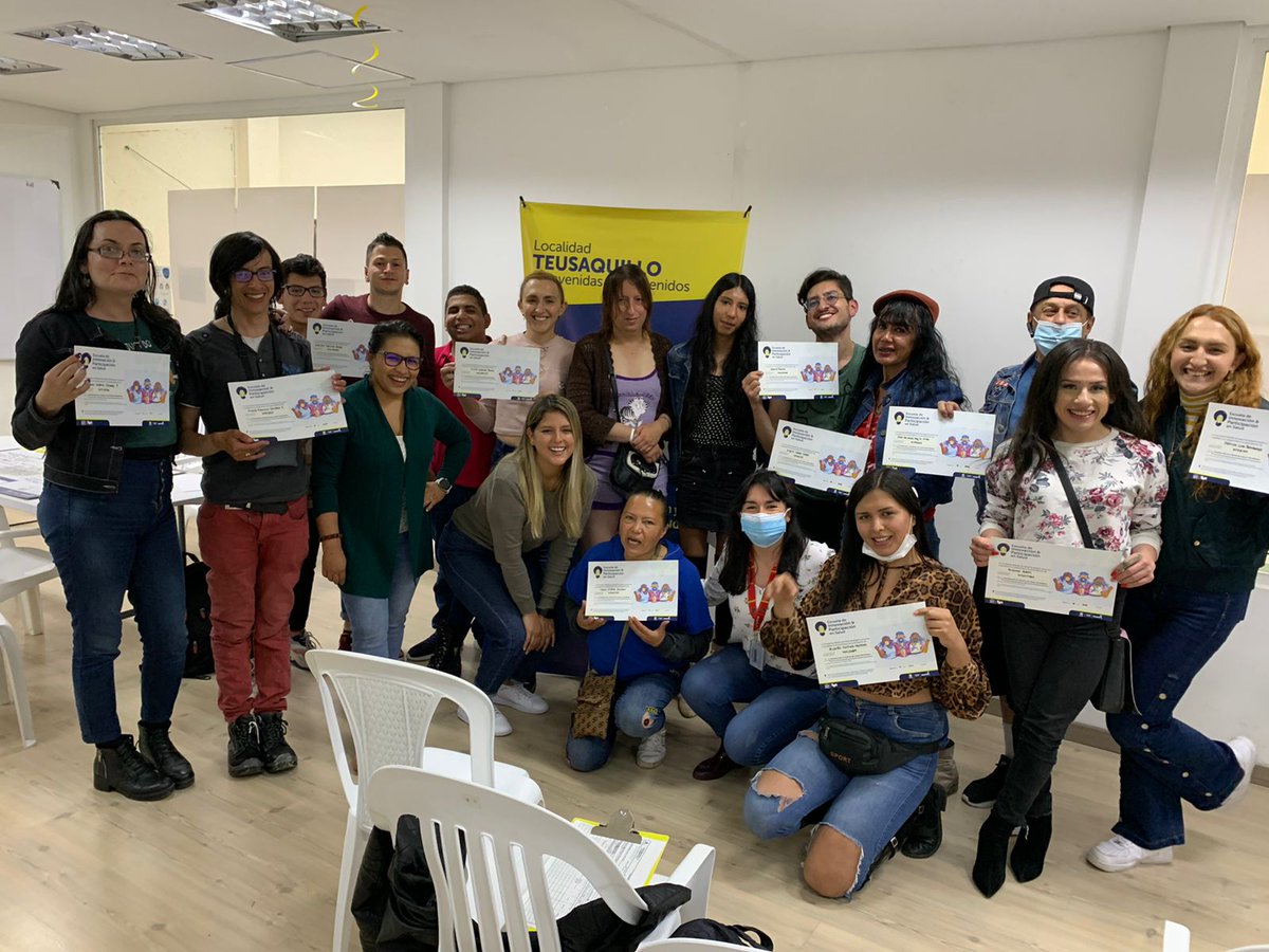 SaraIBolanos's tweet photo. Con acciones celebramos #Pride2022 🥳
🫶🏾Este sábado la #EscuelaTrans de Teusaquillo se certificó en "Introducción al Sistema de Salud Colombiano" de la Escuela de Innovación y Participación Social en Salud. Una estrategia de #TIPSBogotá y el modelo territorial del
@SectorSalud https://t.co/nuQPhXSmKl