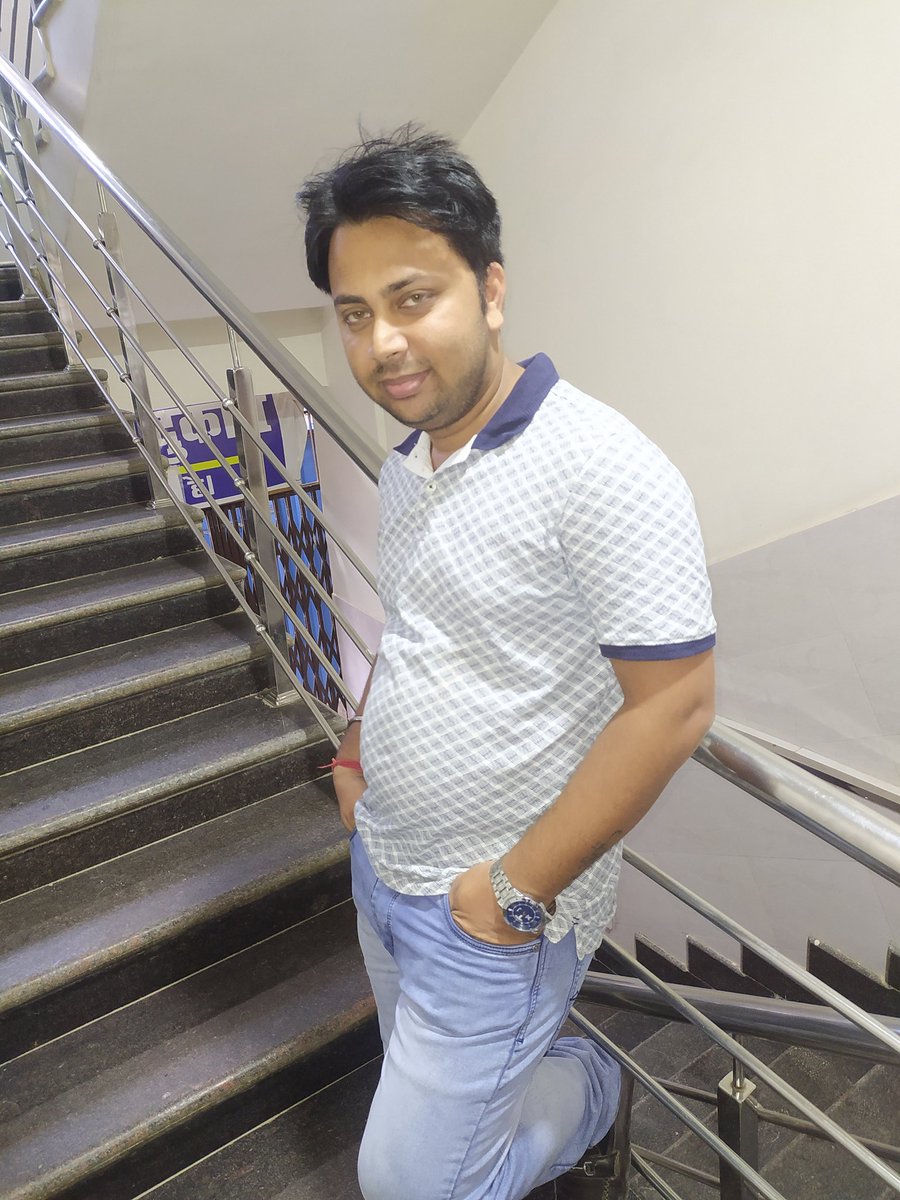 ModeleRahul's tweet image. तराशिए ख़ुद को इस जहां में कुछ इस कदर…
कि पाने वाले को नाज हो और खोने वाले को अफसोस।