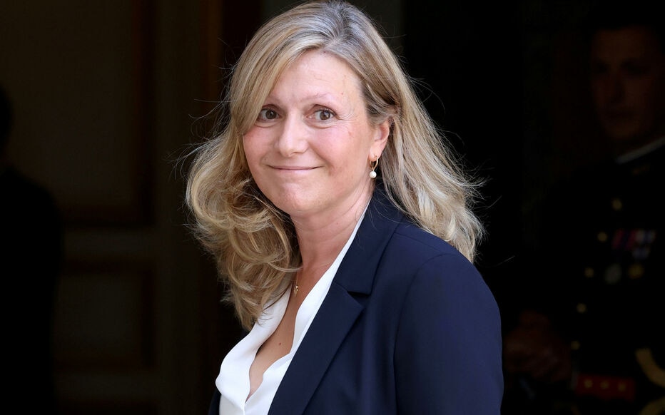 Très grande fierté de voir les députés de la 16ème mandature élire la première femme présidente de l'<a href="/AN/">André Nisalsky</a>. Sincérité, écoute et authenticité sont des traits de caractères que j'avais retenus de Yaël qui a rappelé : 
"Faire de la politique c'est aimer les gens". Bon courage Yaël.