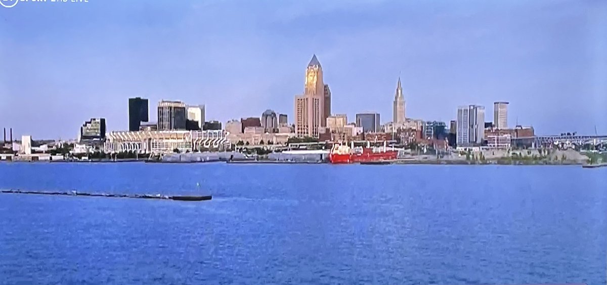 SparksyOnRadio's tweet photo. A 1pm baseball game in #Cleveland provides evening viewing here.
Weather looks great.
Love seeing the views of #TheLand. Hoping to be #HappyInCle soon. It’s been three years!
#CLE #Guardians https://t.co/fsDOb2LXEk