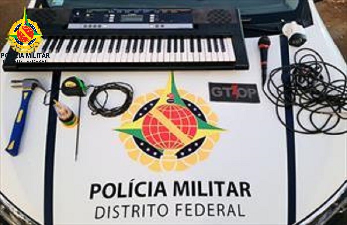 pmdfoficial's tweet photo. PMDF #recupera objetos furtados de #igreja em #Samambaia. Segundo informações repassadas aos policiais, o autor teria levado instrumentos musicais, ferramentas e notebook. Com o apoio da população, foi possível localizar e #prender o #autor do #furto. https://t.co/Jcj5v8igM0