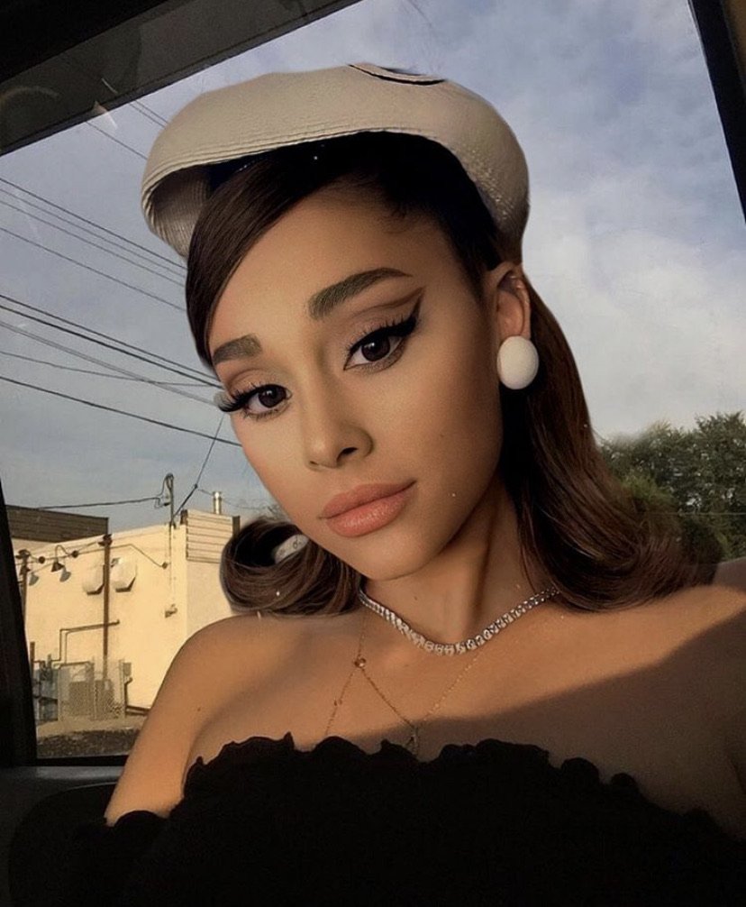 iimgrrande's tweet photo. this photo of ariana grande https://t.co/cHq0vVE1mX