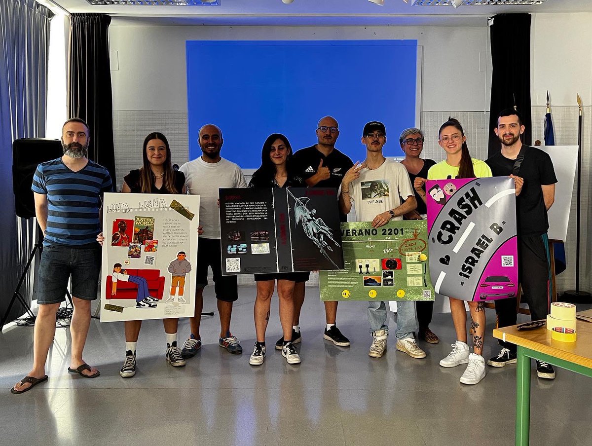 EAAlbacete's tweet photo. Bravo 🙌🏻 por las defensas de #proyectointegrado del #cicloformativo de #animacion #suerte🍀 #titulacionoficial #escuelapublica #enseñanzagratuita #escueladearte #albacete https://t.co/vtQKKf08KX