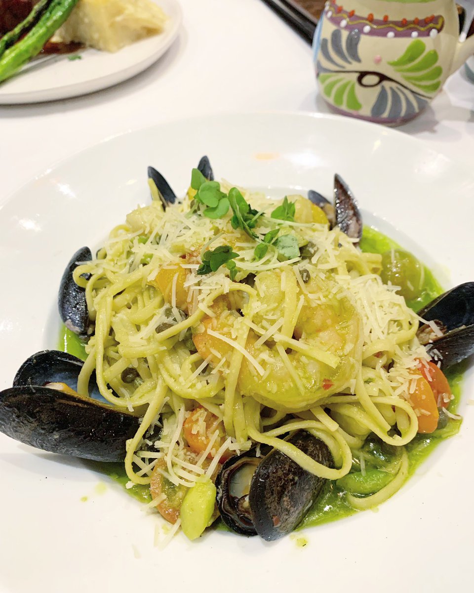 Our seafood linguine is pasta-tively AMAZING! 

Tiger prawns, Bay Scallops, Mussels, Asparagus, Tomatoes, Capers, Basil Pesto and finished with some Shaved 
Parmesan

Comment your favorite pasta pun or come tell us in person.
Make a reservation at ⤵️
marketsthelena.com