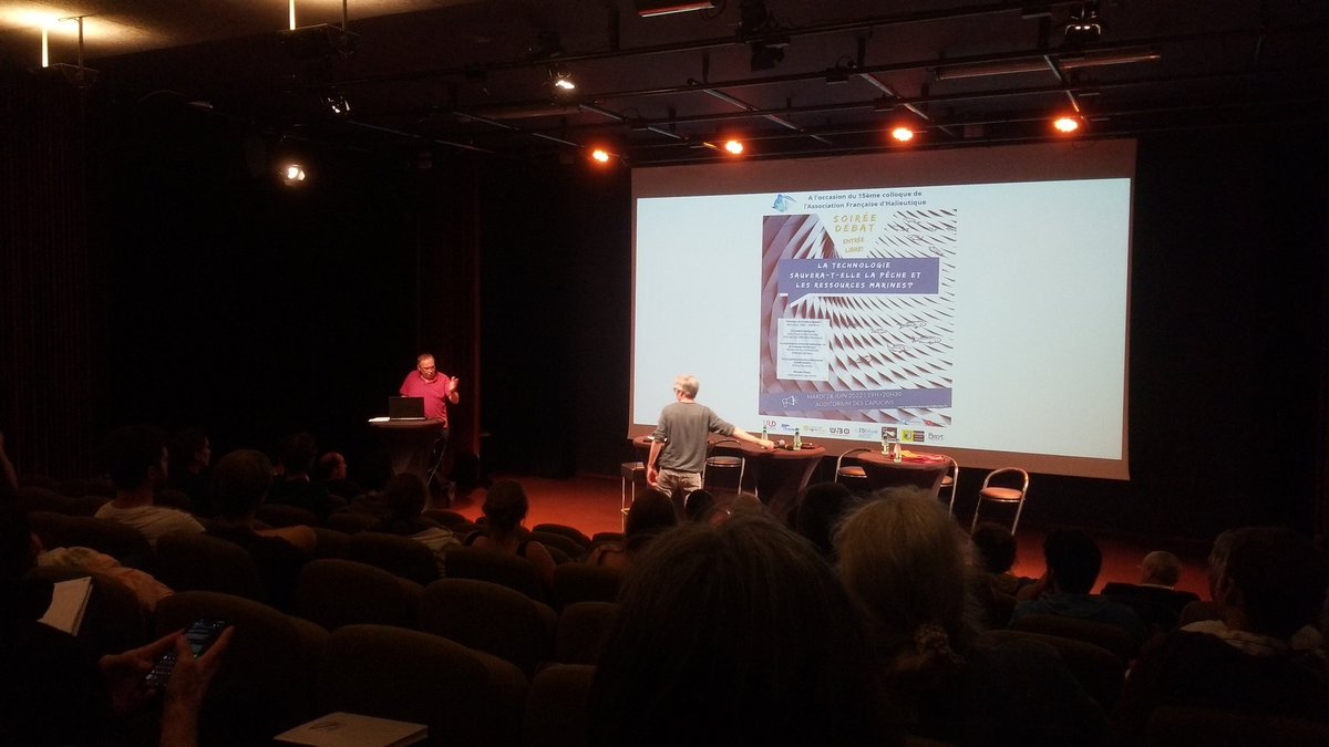 AFHalieutique's tweet photo. Le débat! #AFH22 avec
Universitaires @UBO_UnivBrest chercheurs @Ifremer_fr &amp; pêcheurs, ca commence https://t.co/1lgDwY5kVm