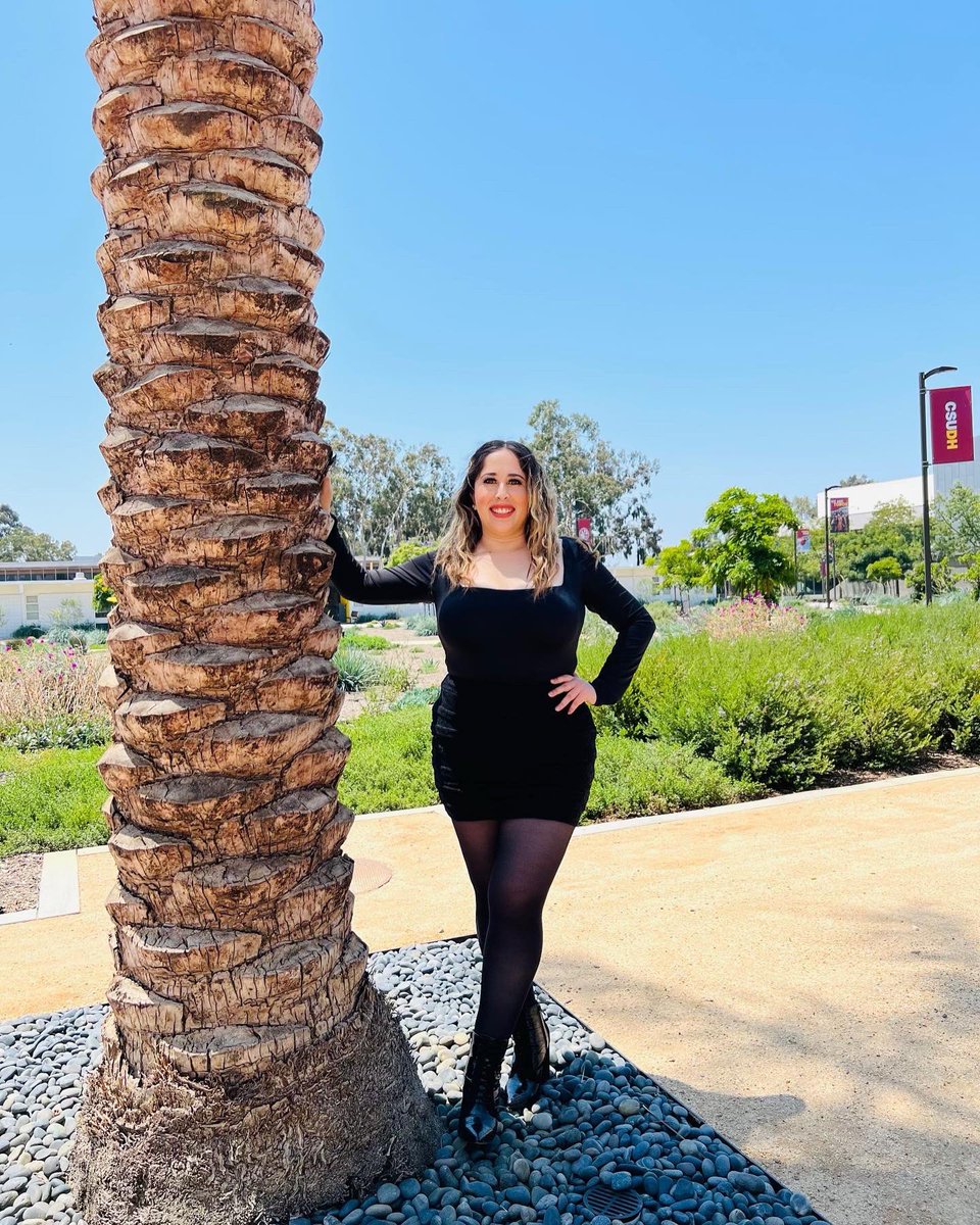 sia_gammaiota's tweet photo. Name: Alejandra Velasco, Hermana Isabel
Crossed: Spring 2010 π₯
Officer Position: Regional Director π¦
Photo Credit π·: @almaaglr3
#Ξ£ΞΞ #hermandaddesia #Sept1990 #lovelylatinladies #SIA https://t.co/6M9iy78ykZ