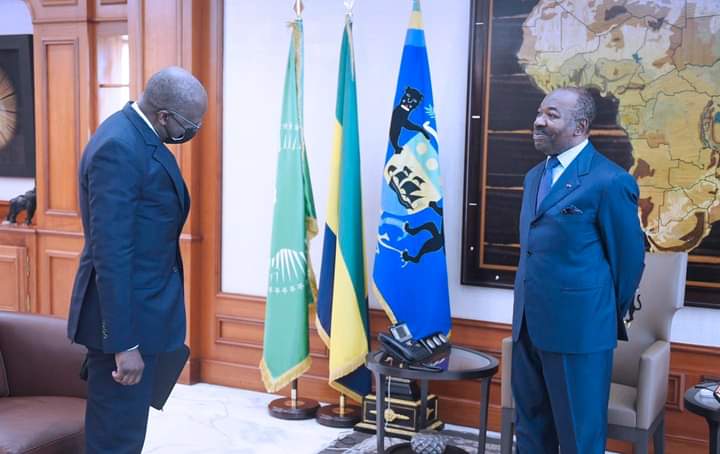 LaTreizeine's tweet photo. 🇬🇦 Que pensent  maintenant certains membres influents de l UNION NATIONALE #UN FACTION #MISSAMBO qui chantaient dans les coulisses que Mr CHARLES MBA sera leur champion pour l'élection Présidentielle de 2023 . 
@_CGRi
@bbenmoubamba 
@BrunoCacique
@GY_MAO_
@des_sand
@GOMEZUlri https://t.co/5TPzlPYWi1