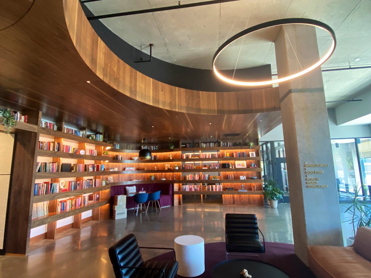 leb_cre's tweet image. Intro is the best apartment building in northeast ohio and it’s not particularly close.