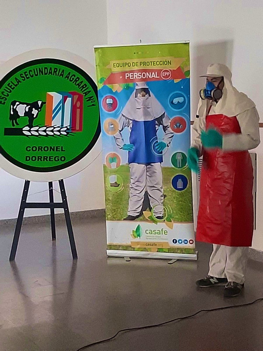 patucomendez's tweet image. En #CnelDorrego en la #EESAN1 #Capacitación en #BPA y #UsoResponsable de #Fitosanitarios
junto al #Equipo de la #MesaBPASurDeBsAs