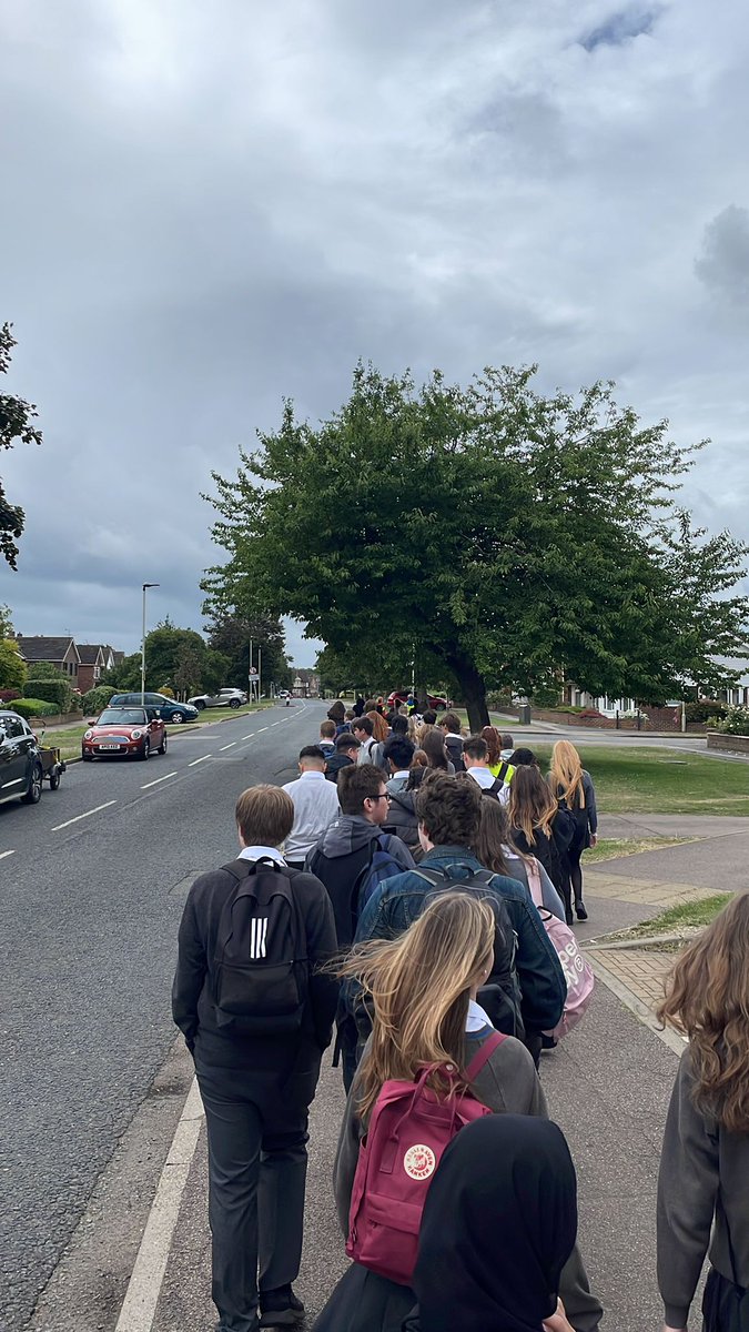 Another great day of Yr10 GCSE fieldwork today ... well done everyone :-) ... lots of data presentation, analysis, conclusions and evaluation tomorrow :-) #fieldwork #geographyiseverywhere <a href="/CastleNewnham/">Castle Newnham</a> <a href="/MrCJPhillips/">Mr C Phillips</a>