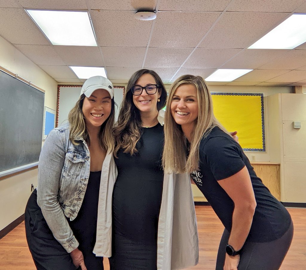 Happy to have spent the year with this awesome teaching team at <a href="/GEVSchool/">GEVS</a>! Have a great summer! @MsBonadonna <a href="/louise_teach/">Louise Demarse</a> #dreamteam