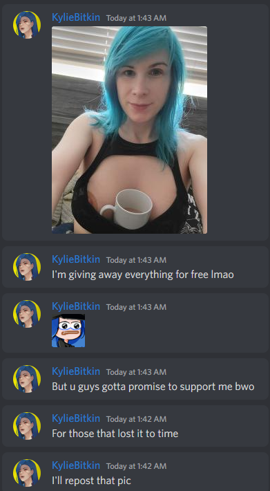 JaenMaan's tweet photo. @MelmiBiG @KylieBitkin reason for her low energy streams is she shifted her mind from streaming to selling nudes to her viewers and mods. She was losing viewers and in state of panic allowed her viewers to create p*rn about her to keep them interested https://t.co/ewzeq1Rxrs