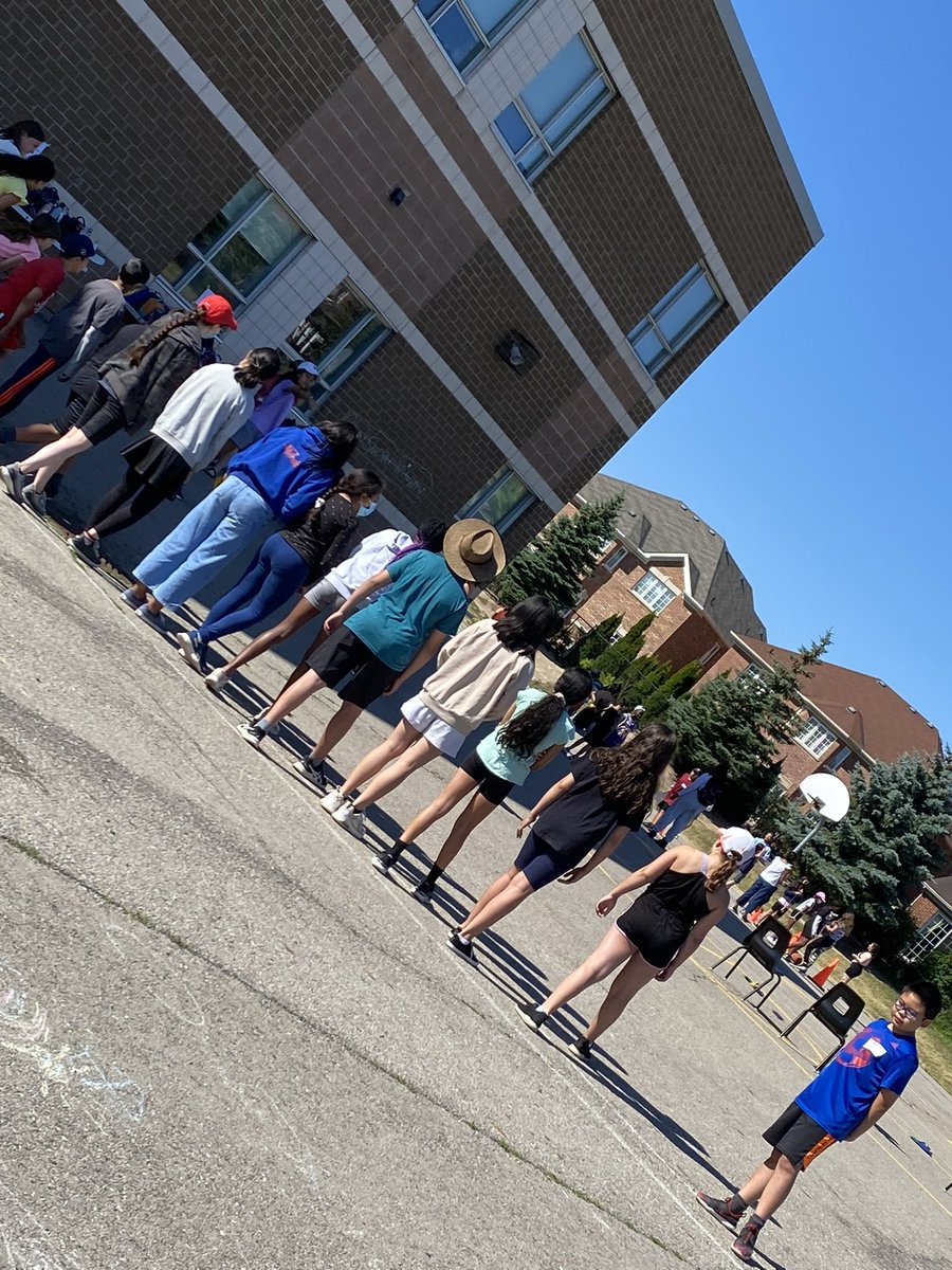 🐻 The sun was shining for our Primary and Junior Play Day this year, and so were the faces of all of our Bears! Thank you to <a href="/SVien10/">Mrs.Vien</a> and Mrs. Bujeya for organizing two terrific events to celebrate the end of the school year!